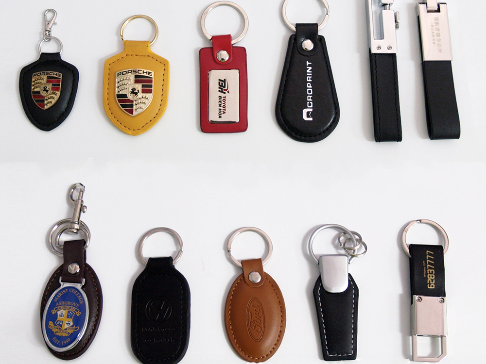 BYL143 Leather Keychain